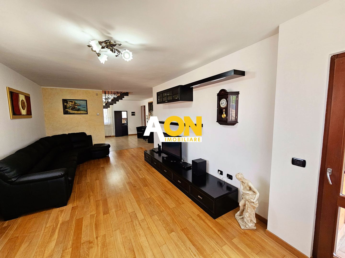 Casa 7 camere, garaj dublu, finisaje lux, 629 mp teren,zona Prefectura - Poză 9