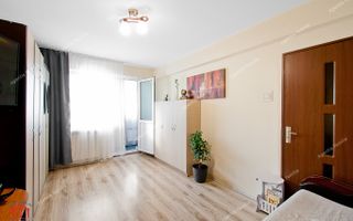 Apartament 2 camere decomandate, Micro 19 etaj 7/10, vedere panoramică - Poză 2