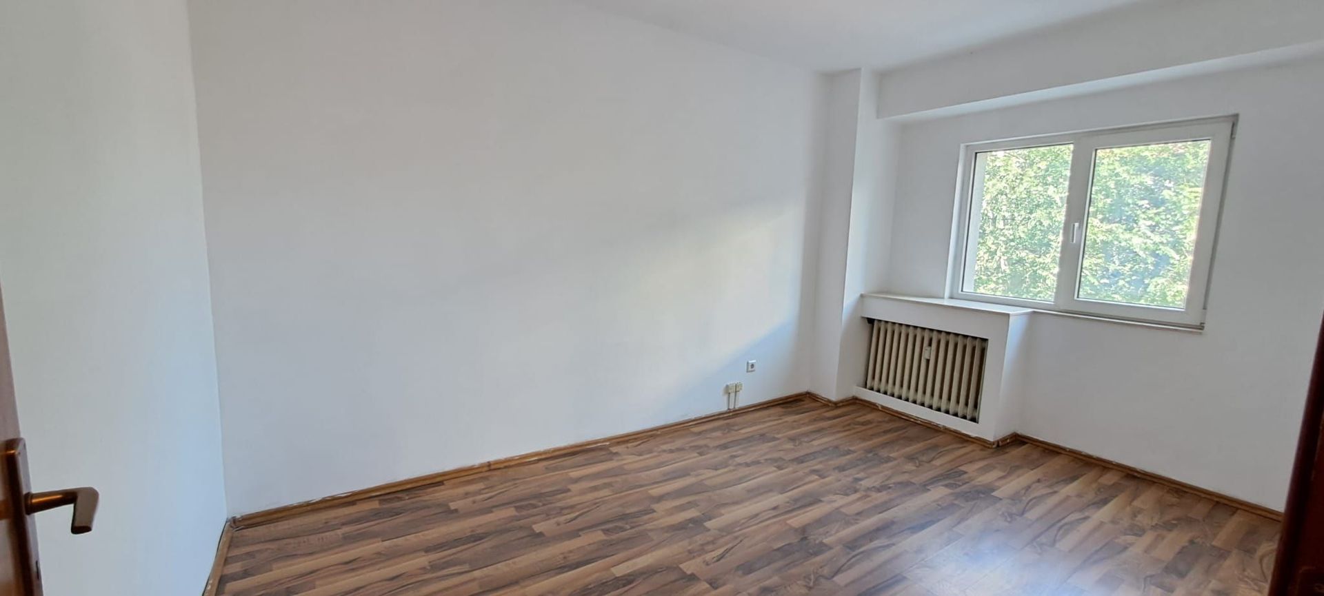 Piata Victoriei, metrou la 300 metri, imobil 3 camere, pretabil BIROU - Poză 5