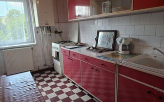 Apartament cu 4 camere de vanzare/centru Turda - Poză 1