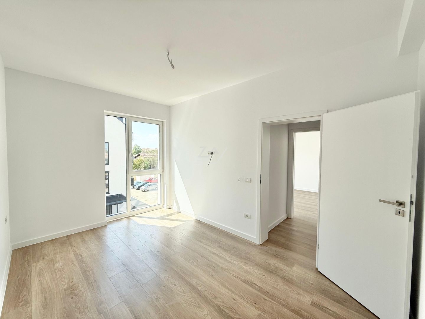 Comision 0! Etaj 1. Bucatarie inchisa. Loc de parcare. Lift. - Poză 7