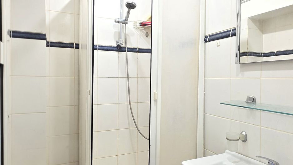 Apartament cu 4 camere, mobilat și utilat, VASLUI - zona ULTRACENTRAL; - Poză 11