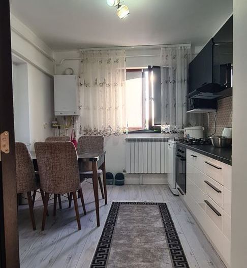 De vanzare apartament cu 3 camere, Piata Centrala, et. 3, 105.000 euro - Poză 4