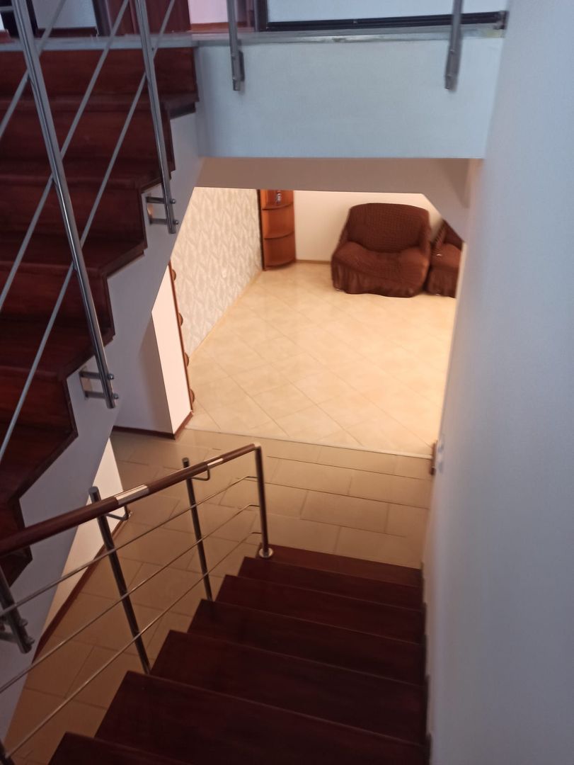 Casa 5 camere, 250 mp teren liber, adiacent șoseaua Leordeni - Poză 18