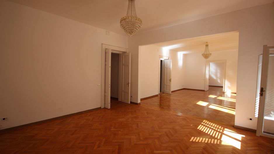 Apartament/birouri  250 mp,  zona Balcescu - Poză 14