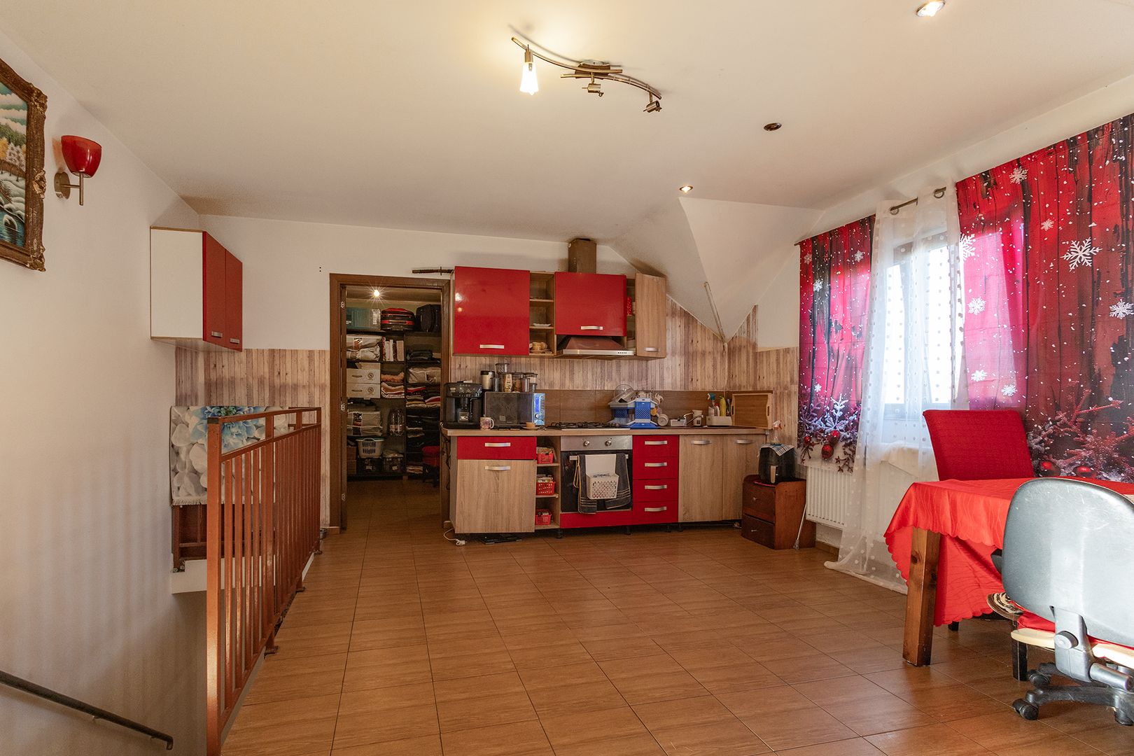 Casă / Vilă cu 6 camere de vânzare în zona Sagului - Poză 11