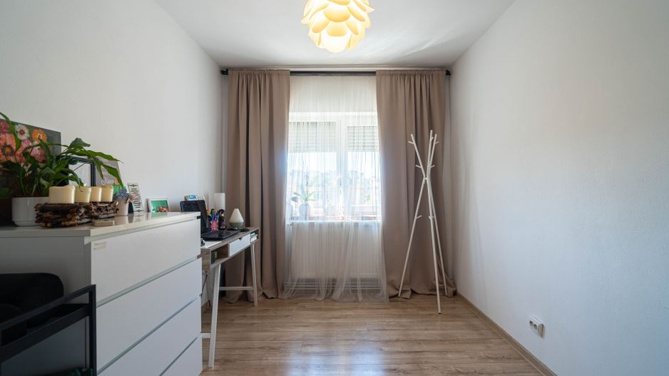 Apartament 5 camere Vlaicu – Renovat, 2 băi, centrală proprie - Poză 7
