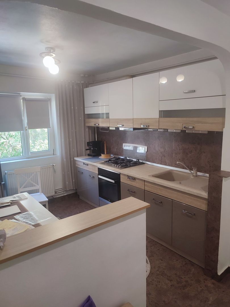Girocului | 3 Camere | Bloc izolat | Centrala proprie | Etaj 1 - Poză 2