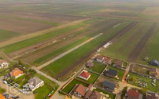 Parcele de 550 mp in Livada, cu toate utilitatile la strada - Poză 1