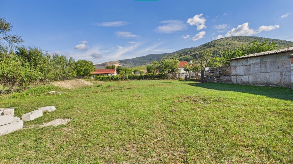 Casă cu panoramă spre dealurile Șiriei - Poză 12