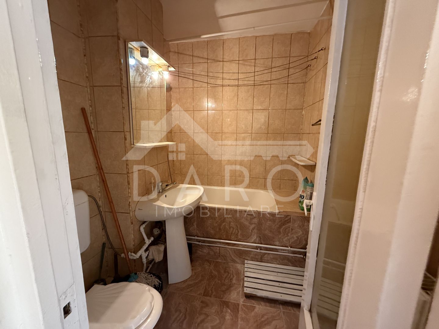 Apartament cu 2 camere de vânzare în Dacia, Targu Mures - Poză 2