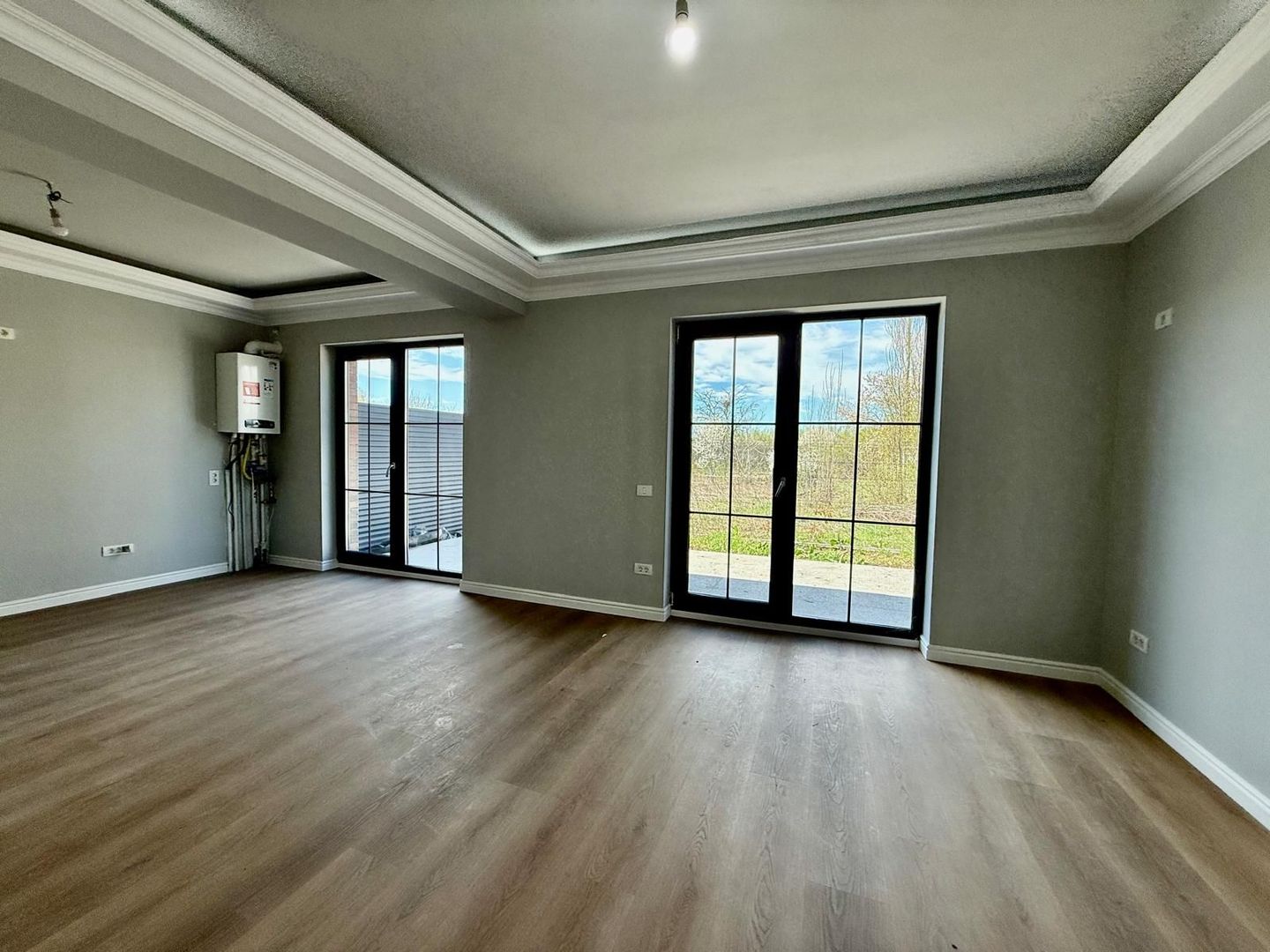 Vila urbana finalizata - te poti muta imediat. Comision 0 - Poză 1