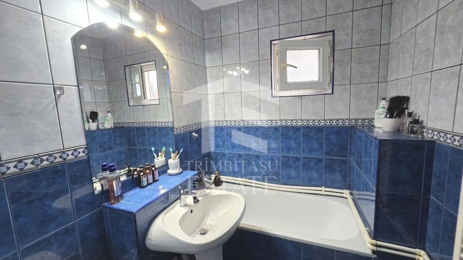 INEL I - Apartament cu centrala pe gaz, loc de parcare si pod de 60 mp - Poză 29