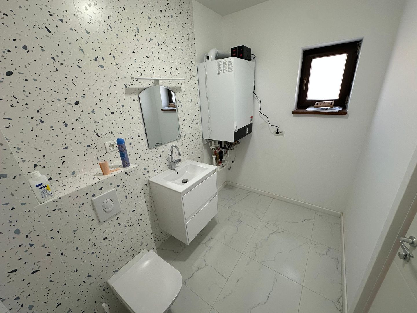 Casa moderna cu mansarda |de inchiriat | Voluntari - Poză 31