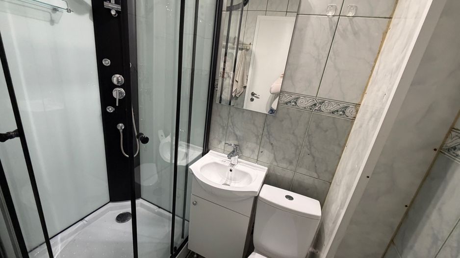 De Închiriat- Apartament 2 Camere, | Metrou Apărătorii Patriei - Poză 5