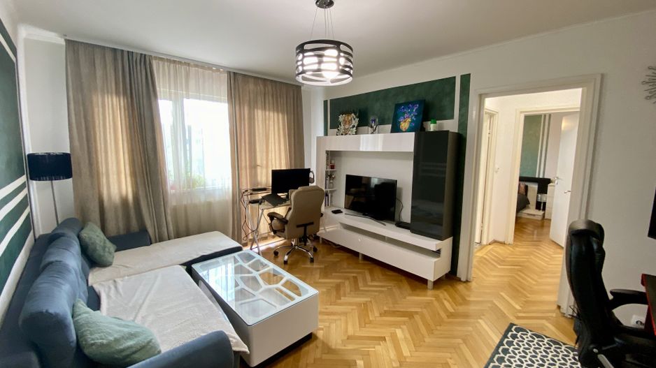 Apartament cu 2 camere in Astra, Bd Saturn - Poză 1