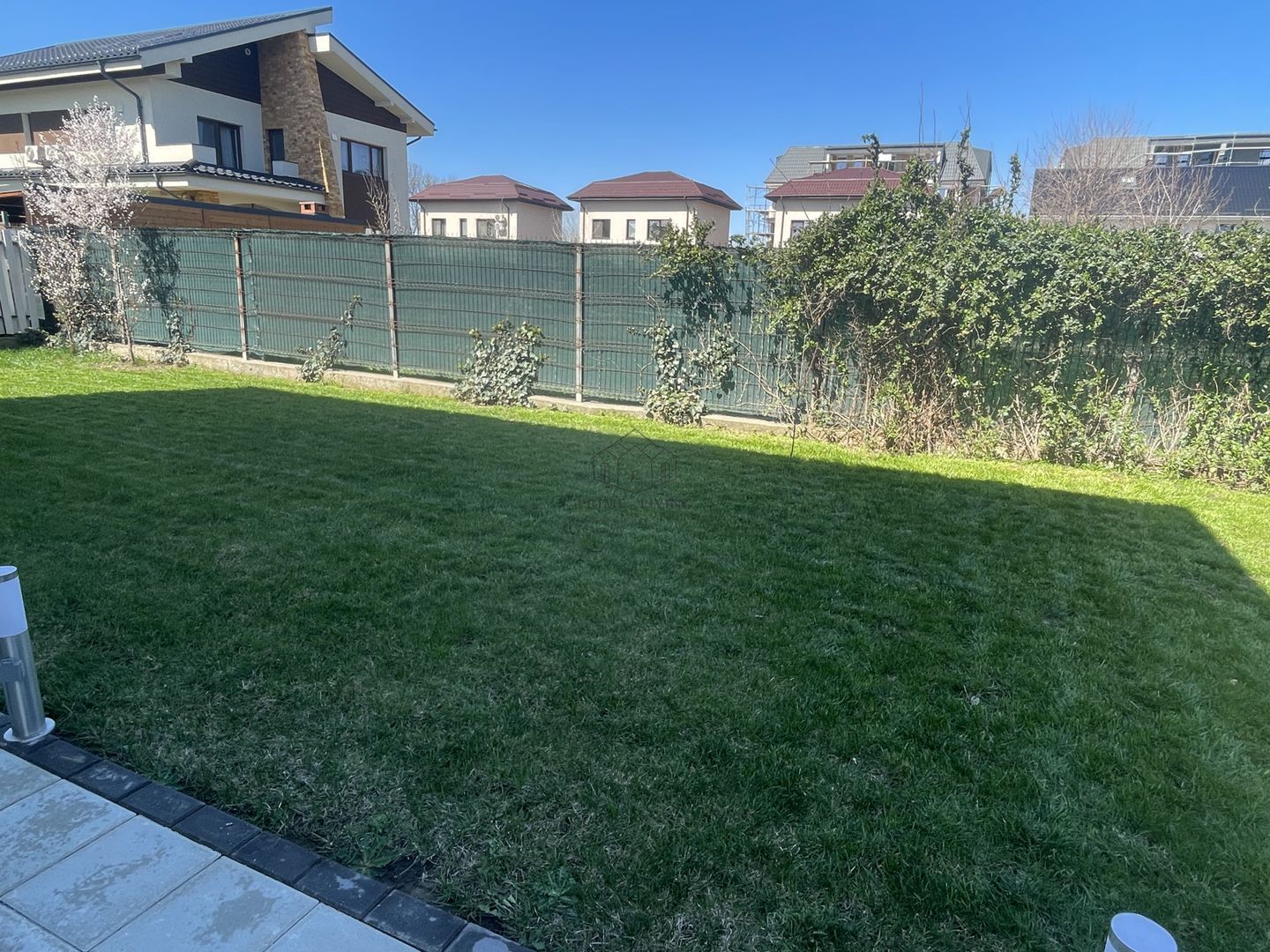 VILA NOUA SI MODERNA CU 5 CAMERE LA INCHIRIERE IN OTOPENI - Poză 26