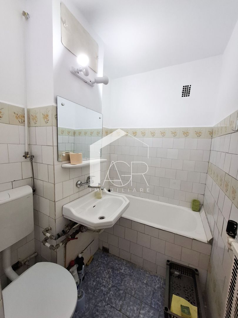 Garsoniera de vanzare, zona Lupeni - Poză 7