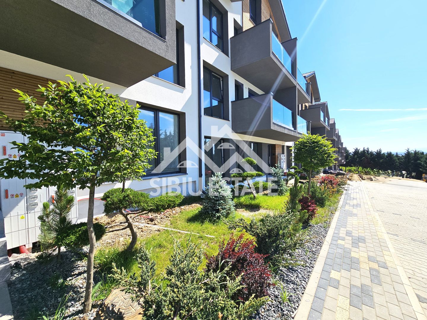 Apartament cu terasa 3 camere 2 bai Clasa A - Poză 12