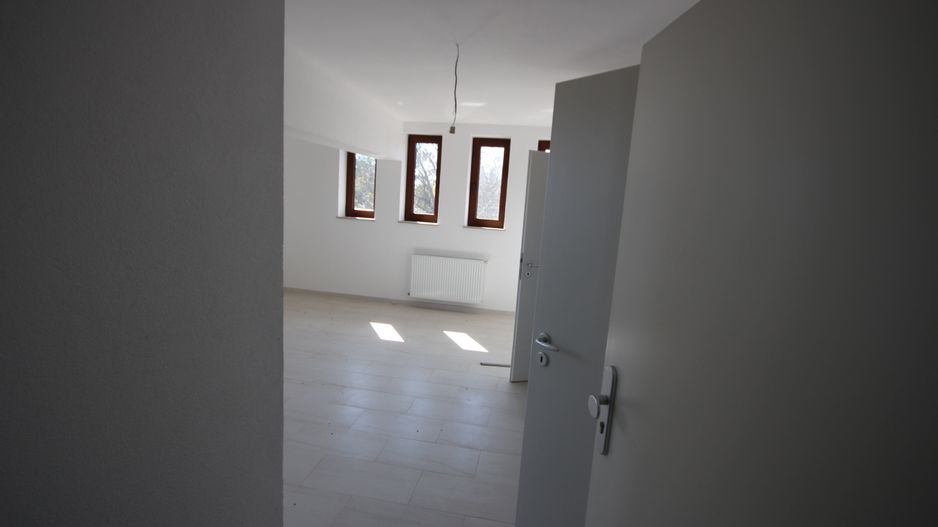 Spațiu de birouri/comercial de închiriat- PERIAM - Poză 4