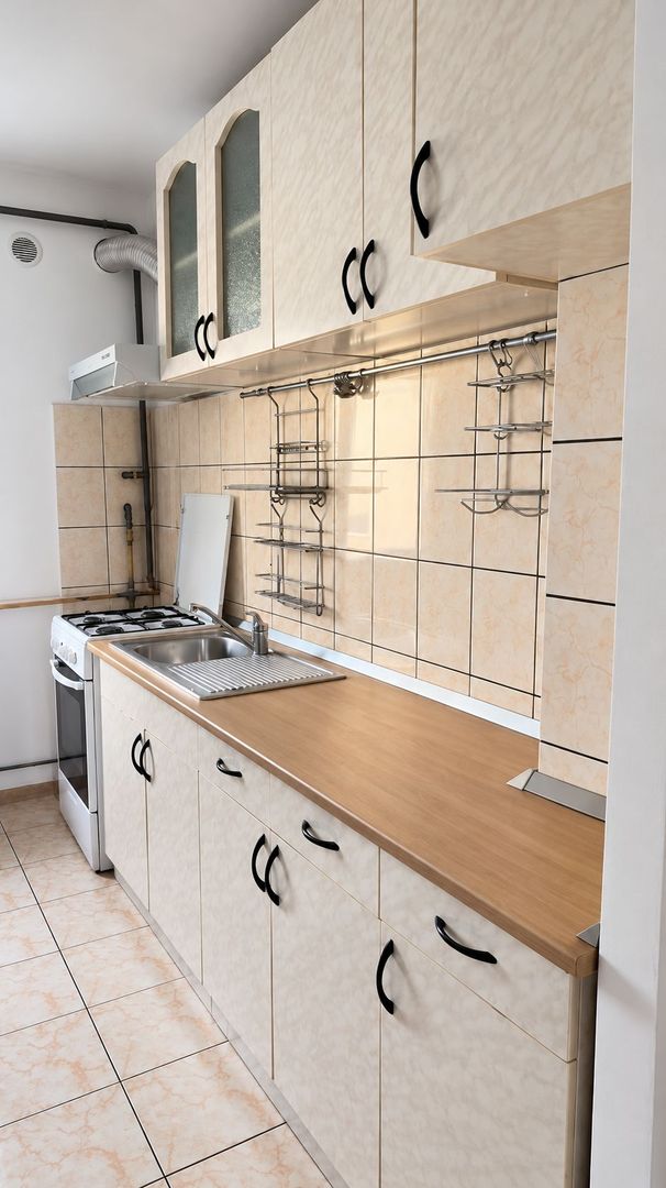 Soarelui | Școala Generală 30 | 2 camere | Balcon închis - Poză 1