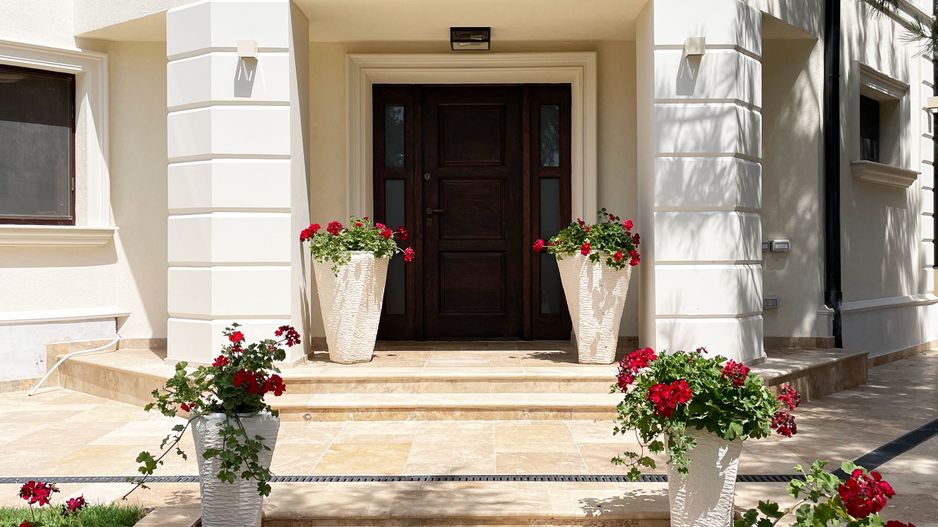 Vila Individuala cu arhitectura superba | 1128mp Teren | Piscina - Poză 2