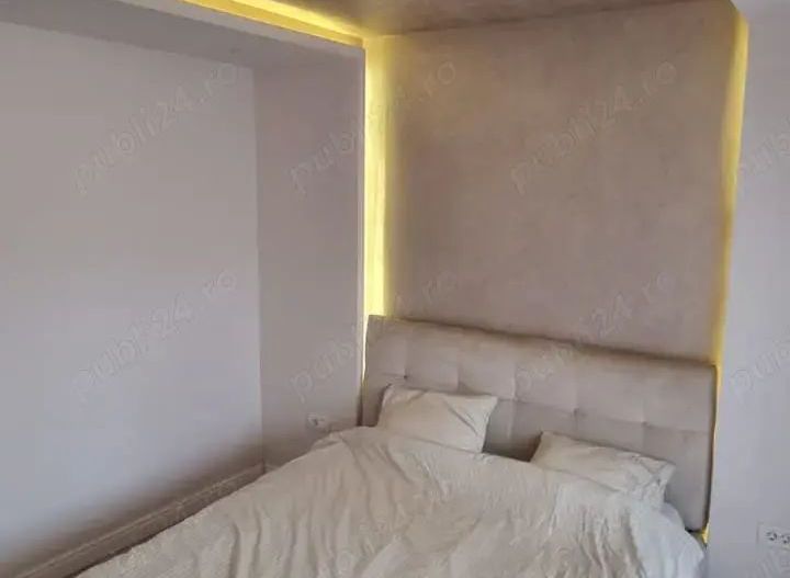 Aradului | 4 camere | Decomandat| Etaj intermediar | 3 balcoane si boxă - Poză 3