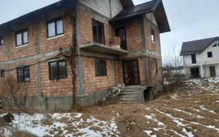 Casă spațioasă cu parter și etaj, 220 mp utili, în Pascani, judetul Iasi - Poză 3