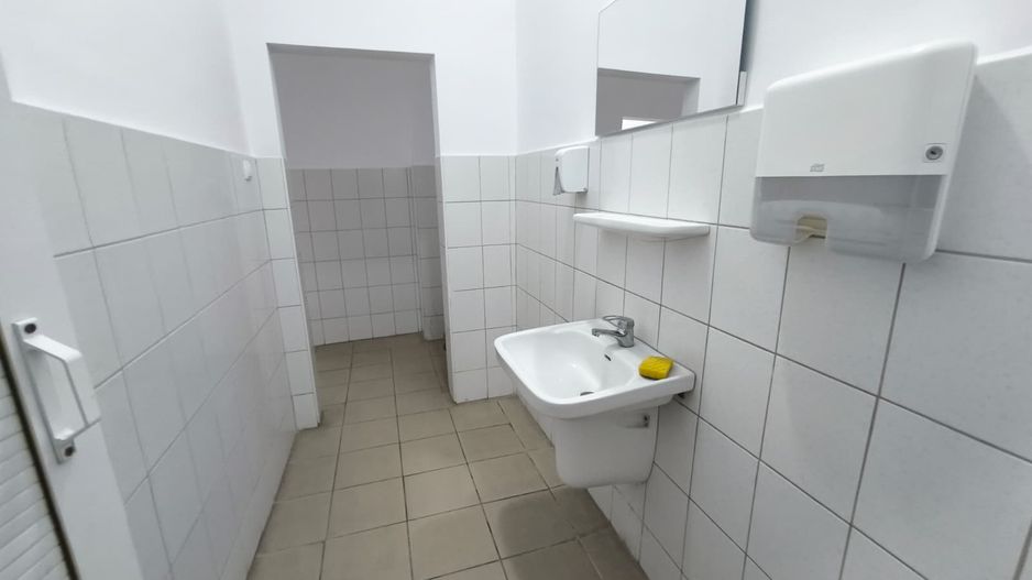 FALEZA NORD cladire multifunctionala 4600 mp cu acces din Bdul Mamaia! - Poză 21