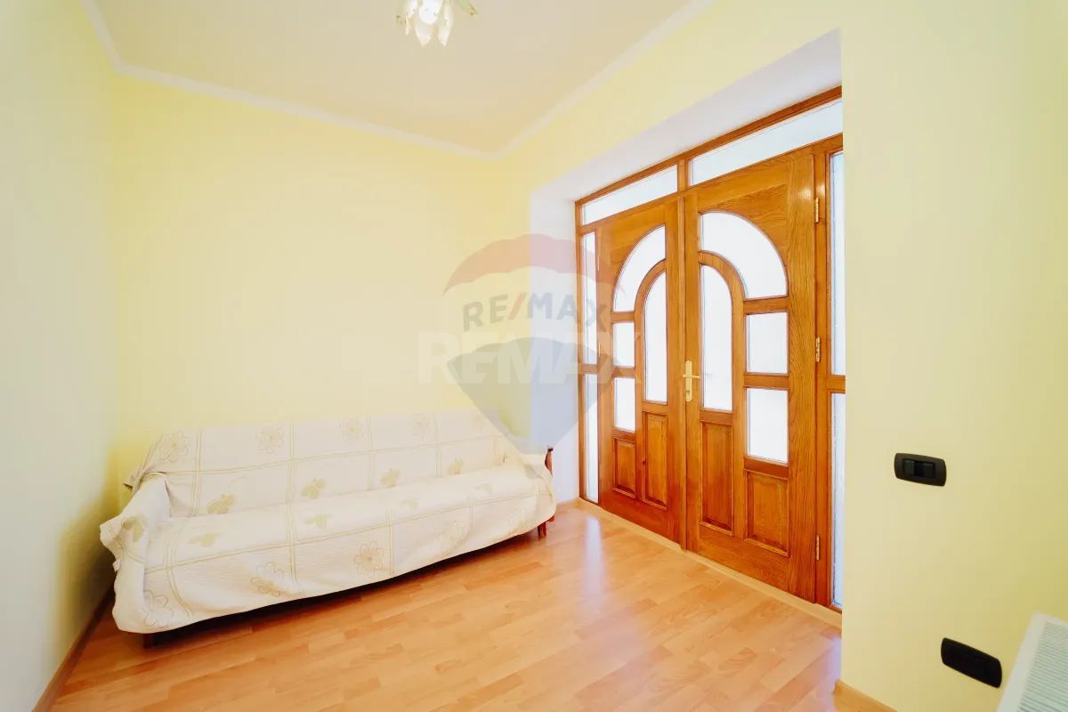 De Vinzare Casa în 2 nivele or. Orhei, - Poză 29