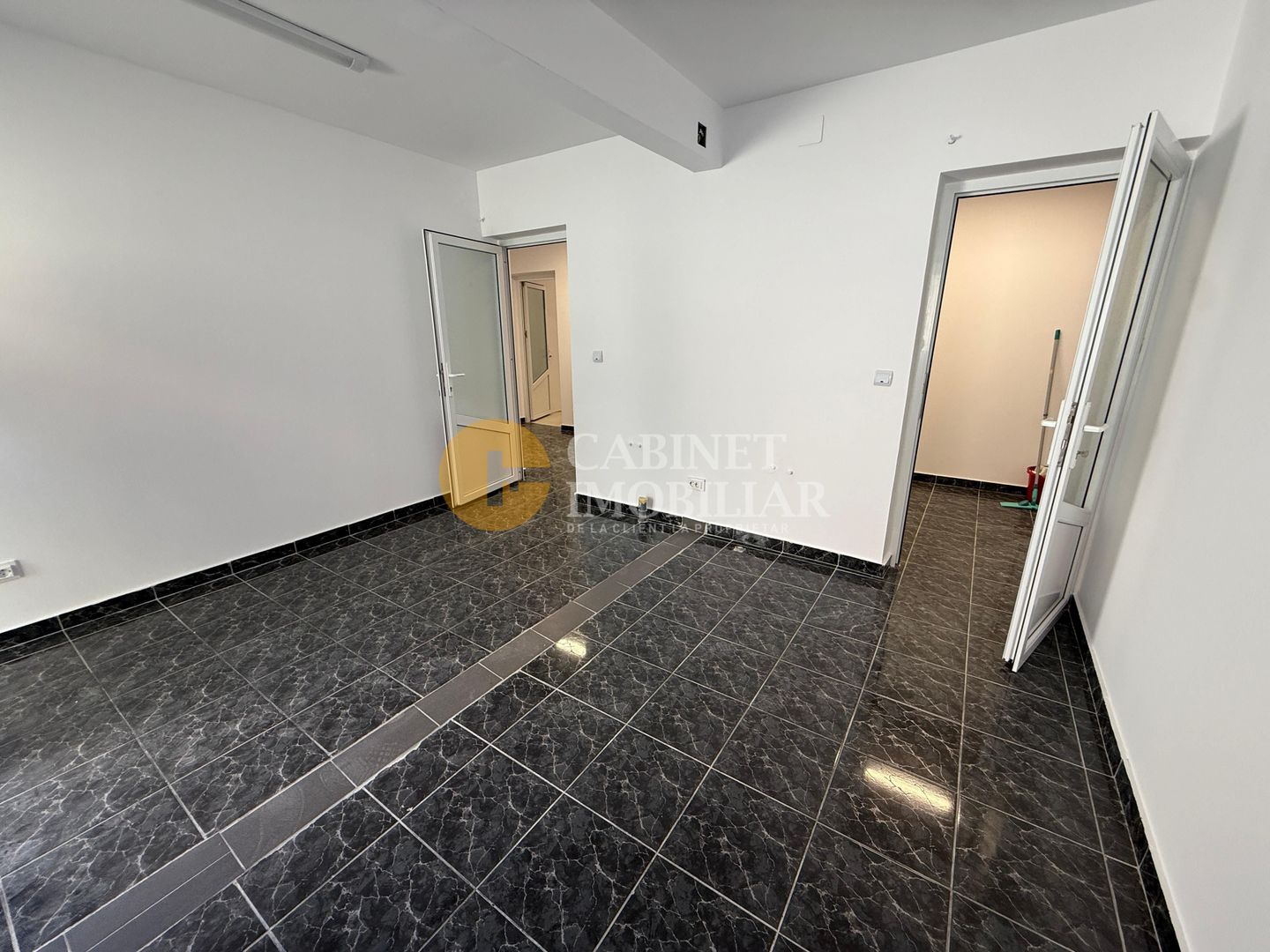 Spatiu Comercial Tomesti 200mp - Poză 13