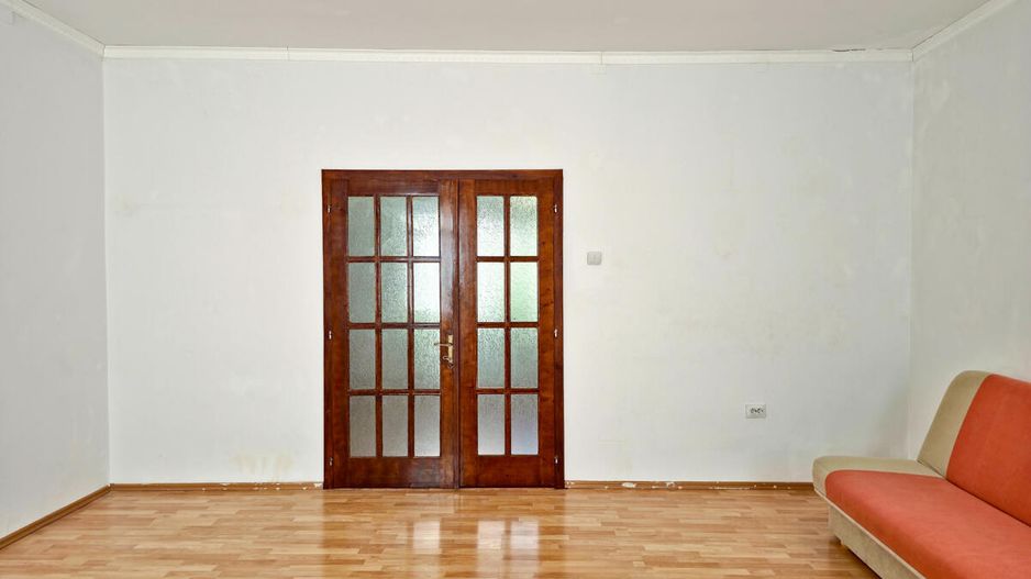 Lunei - Ion Neculce, 2 Apartamente. Mansarda 157 mp. Anexe, Lot 475 mp - Poză 25