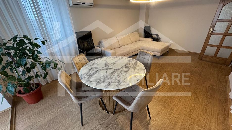 Apartament cu 3 camere, 85 mp, Zona Central - Poză 1
