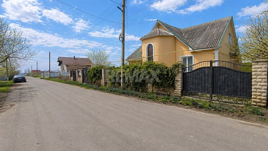 Casă 157,4 m² cu teren 15,3 ari – Holercani - Poză 6