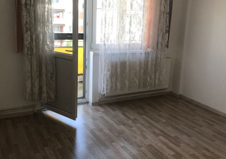 BRASADAS vinde garsoniera la etajul 4/4 in zona Careiului. - Poză 1