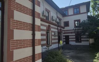 Vila consolidata Piata Victoriei // Sevastopol - Poză 1