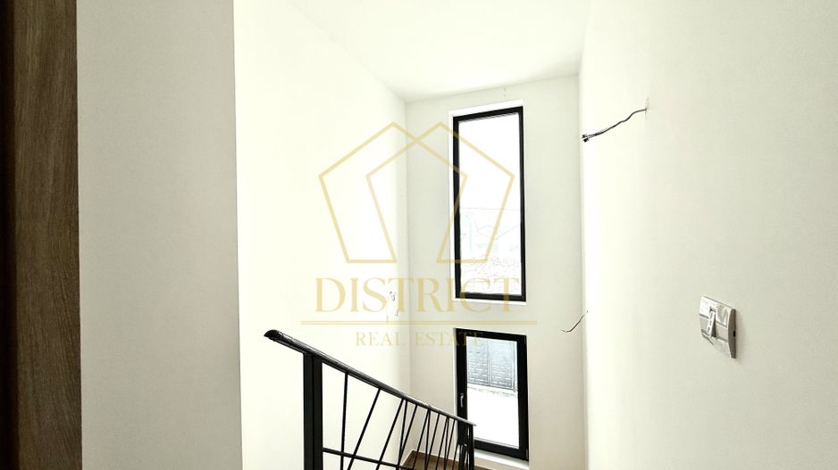COM 0% Duplex deosebit cu 4 camere si 2 bai | Beregsau Mare - Poză 11