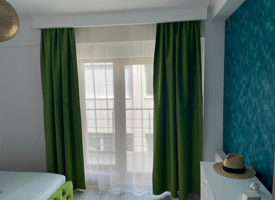 Apartament 2 cam. de vanzare 61mp + terasa 15 mp la 30 m de plaja - Mamaia Nord - Poză 2