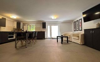 Apartament 3 camere, zona Câmpului, 80 mp, grădină și parcare proprie. - Poză 1