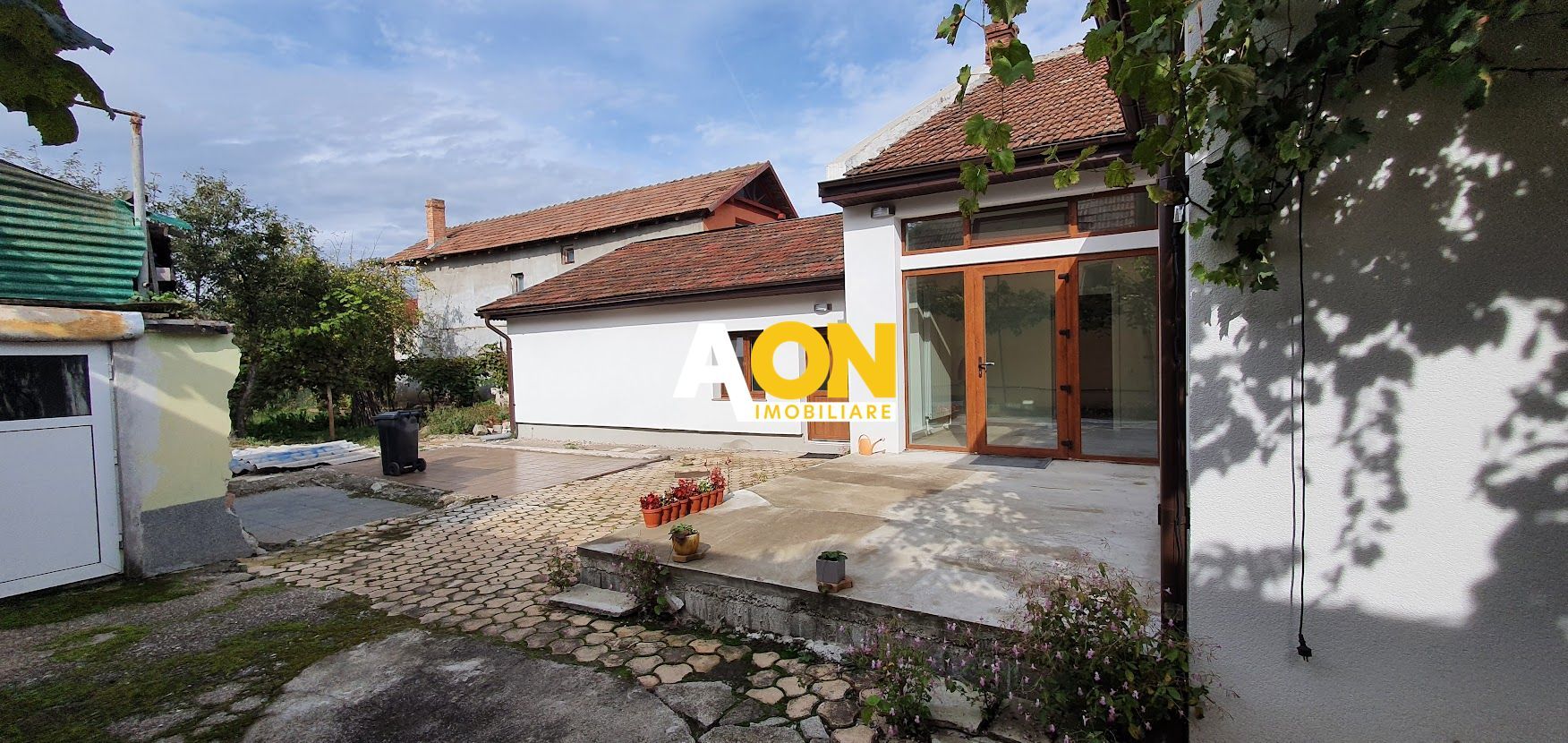 Casa 3 camere 2 bai renovata 655 mp teren Centru - Poză 3