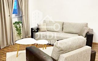 Apartament de vânzare cu 3 camere în zona Rogerius, Oradea - Poză 2