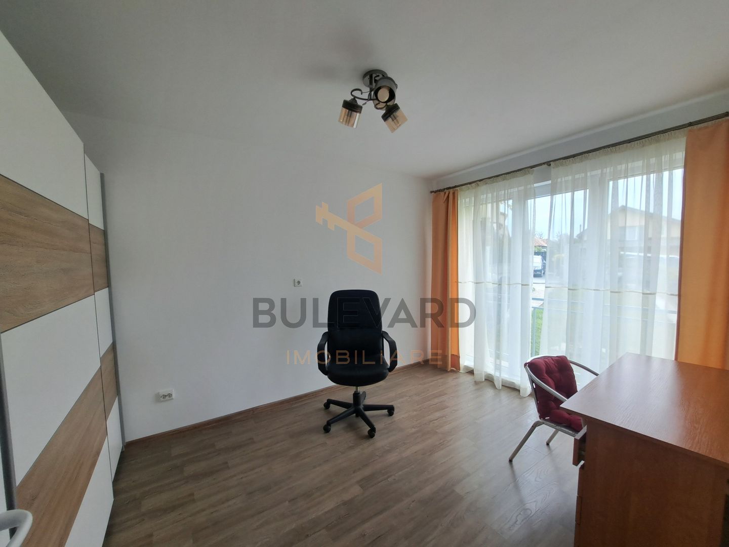 Casa 5 camere, 150 mp utili, 300 mp teren, garaj, cartier Dambul Rotund! - Poză 6