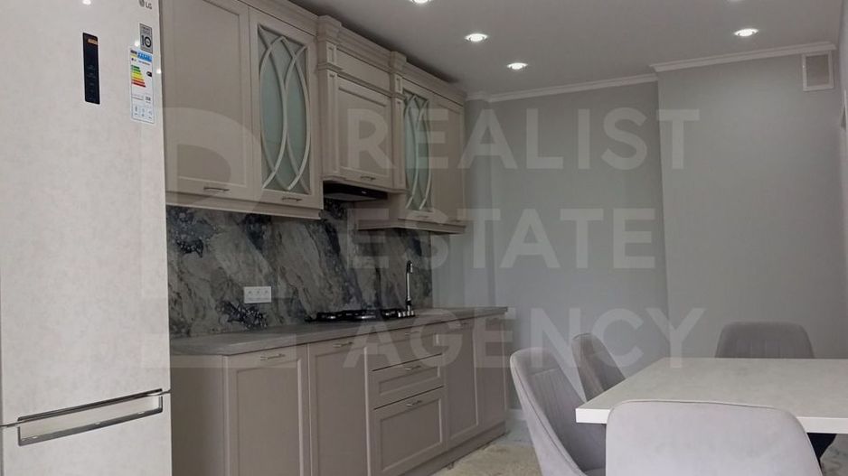 Chirie, apartament 2 camere, 72 mp, str. Ioana Radu, Buiucani - Poză 1