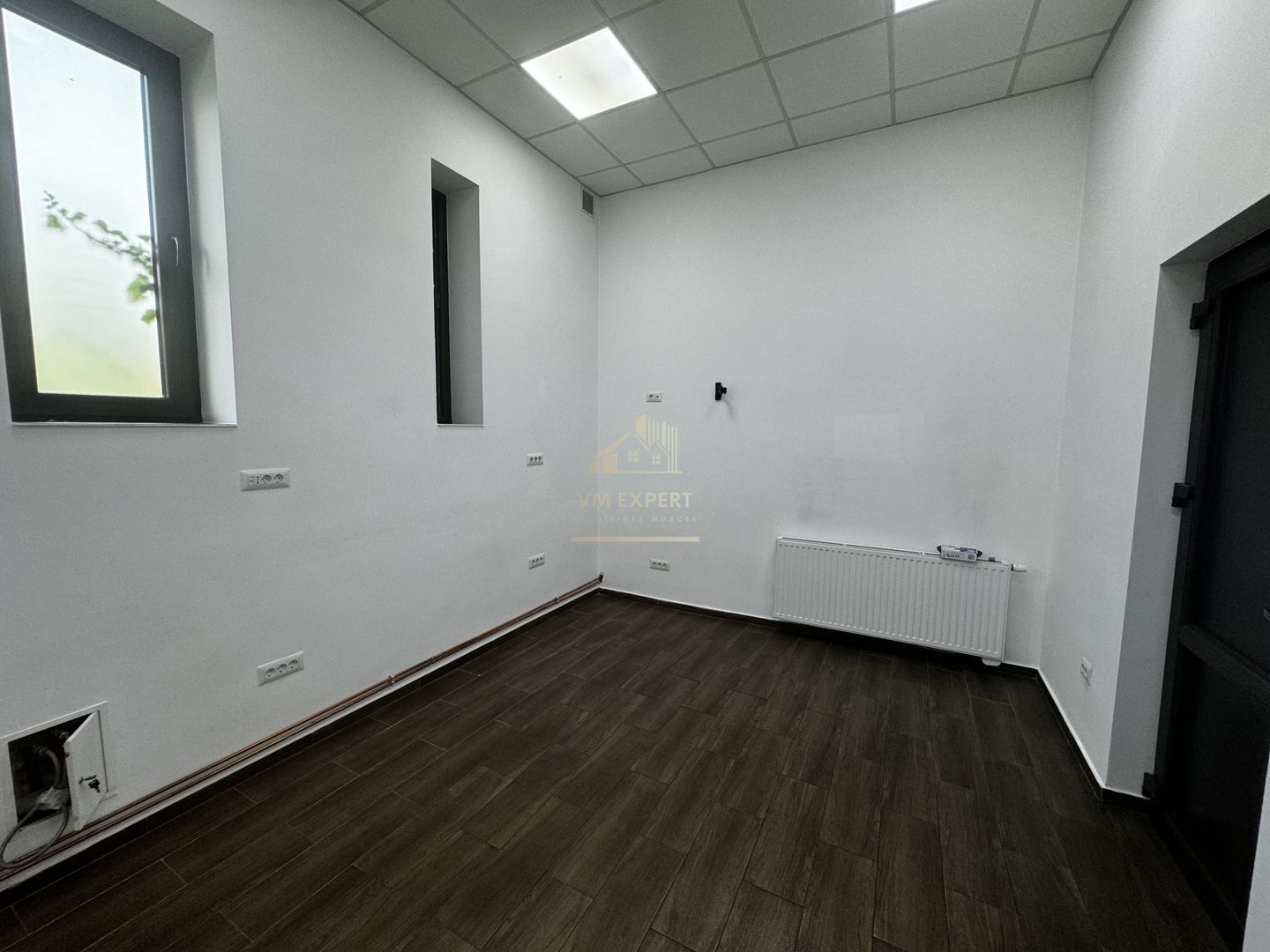 SPATIU COMERCIAL DE INCHIRIAT, 20 MP, ZONA CENTRALA, CAMPULUNG - Poză 4
