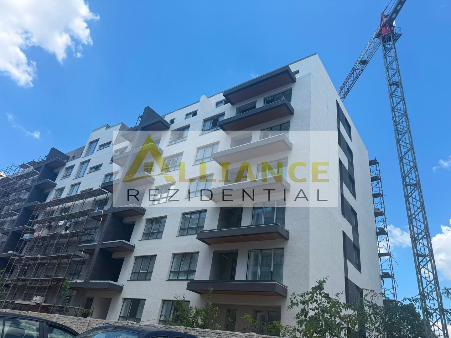 APARTAMENT 2 CAMERE - METROU APARATORII PATRIEI - Poză 2