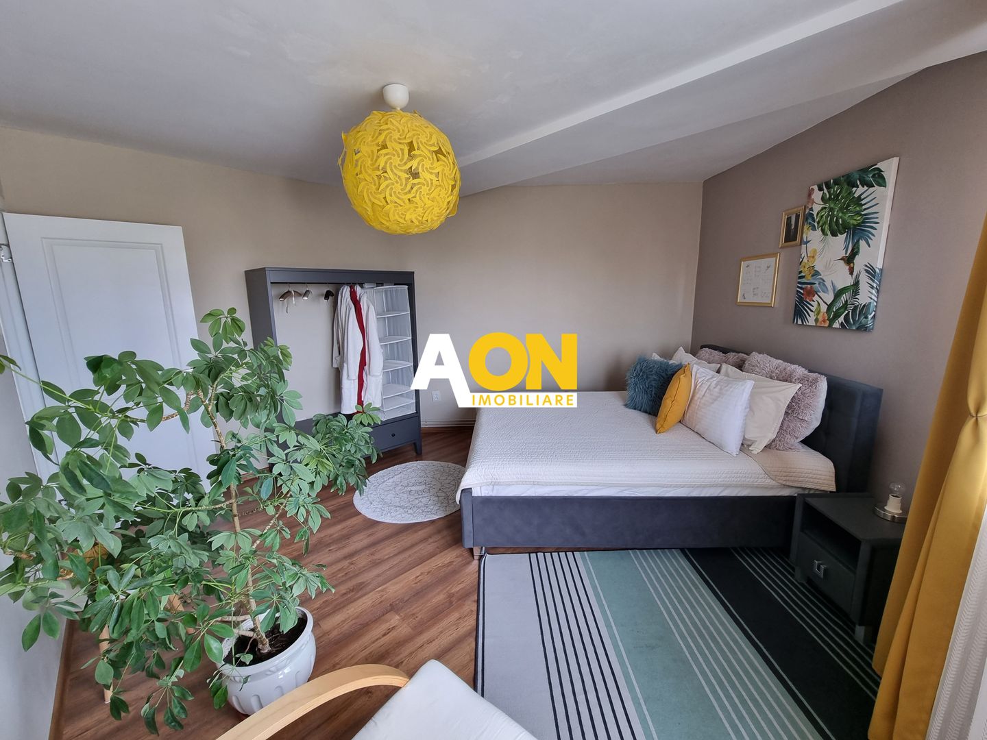 Apartament 2 camere decomandat,mobilat si utilat complet, zona Cetate - Poză 3