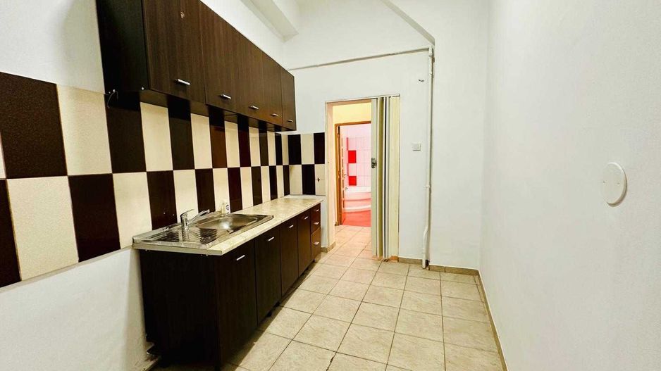 PIATA ROMANA, Proprietar , apartament 3 camere in vila - Poză 5
