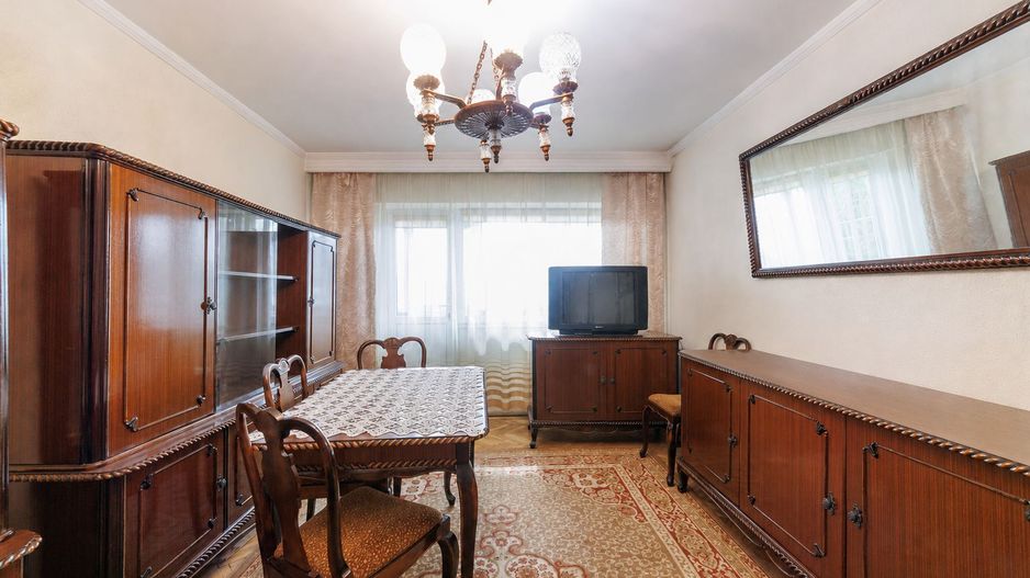 Apartament luminos cu 3 camere și balcon – Exercițiu - Poză 3