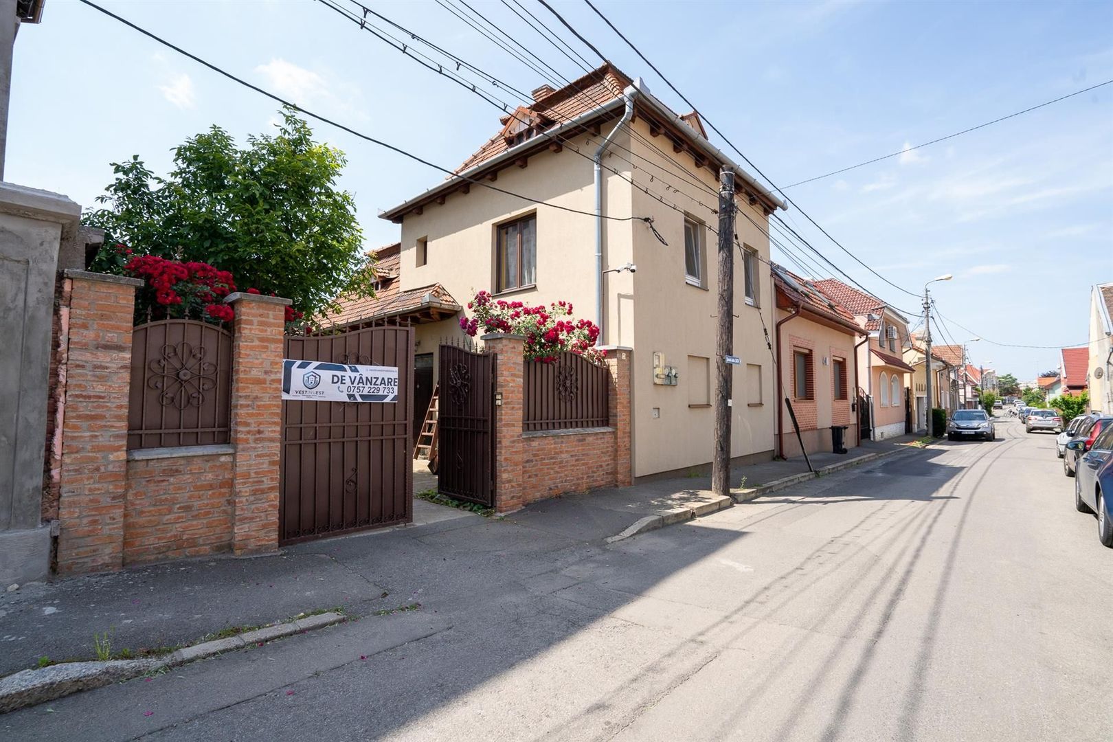 Casa singur in curte cu teren de 410 mp Sirul Canonicilor - Poză 3