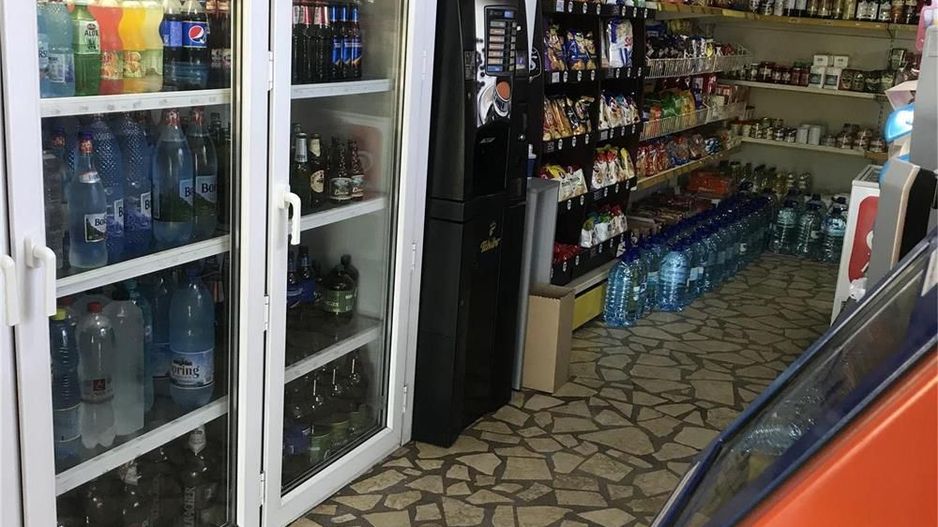 Spatiu com   casa - Sos Petricani - Poză 2